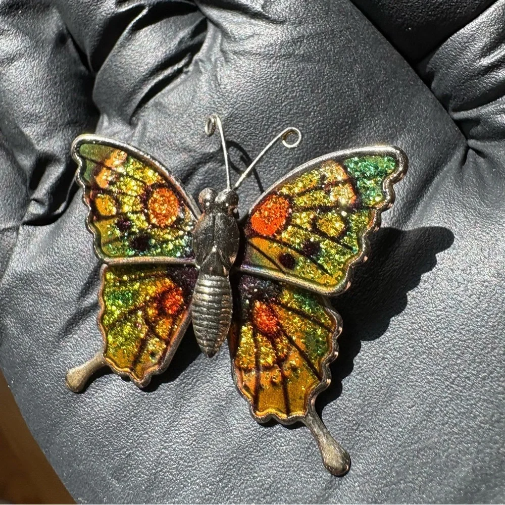 Butterfly brooch pin fall colors - Picture 11 of 11